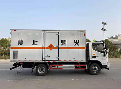 桦川爆破器材运输车